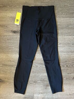NWT Small All In‎ Motion Black High Rise Cropped 7/8 Leggings Effortless Support